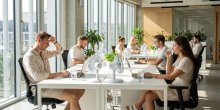 Hitzewellen im Büro: Warum kluge Klimatisierung und flexible Arbeitszeiten entscheidend werden