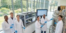Tech Transfer in der Pharma: Erfolgreicher Übergang vom Labor zur Produktion für Startups